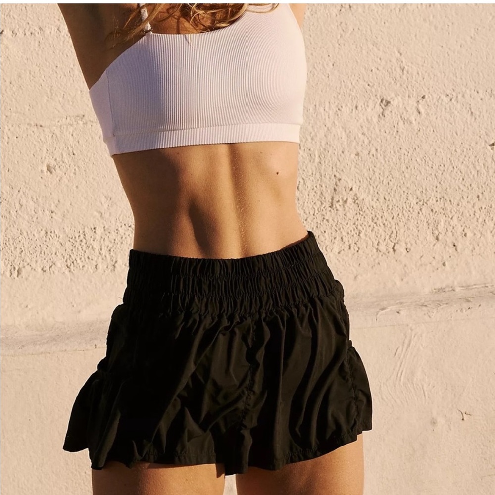 Free People Get Your Flirt On shorts. Black. Size M